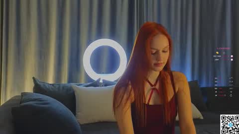 Snapshot of gildedkitten chatting on 09/17/25, 05:47 Stacy online show from 09/17/25, 05:47