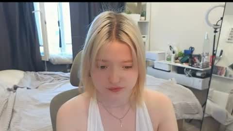 Klara online show from 07/15/26, 04:07