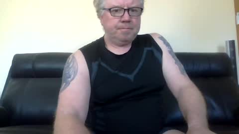gimmmieoooo online show from 07/26/26, 12:52