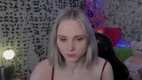 Gina online show from 06/18/26, 01:17