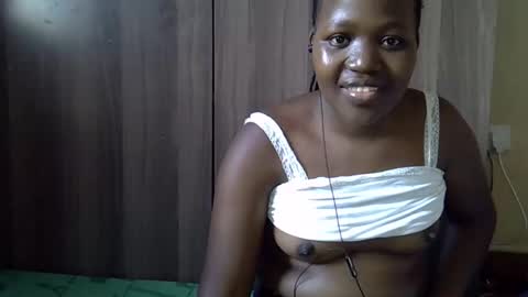 Adiliah online show from 10/19/25, 02:18