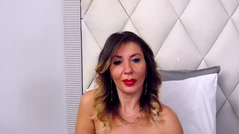 Gina online show from 12/10/24, 04:34