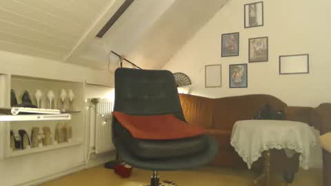 Gina online show from 01/02/25, 02:00