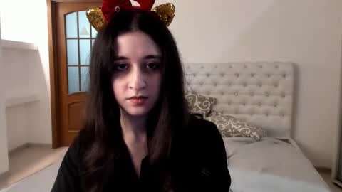 Kate online show from 12/25/24, 03:17
