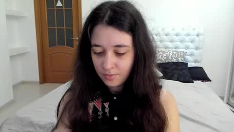 Kate online show from 09/22/25, 09:00