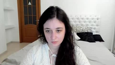 Kate online show from 09/23/25, 09:56