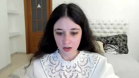 Kate online show from 09/28/25, 10:42