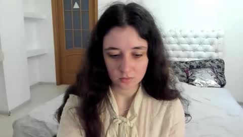 Kate online show from 11/14/25, 09:08