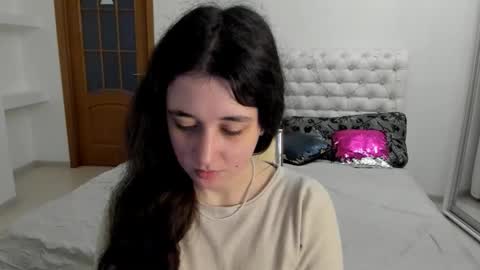 Kate online show from 11/26/25, 08:04