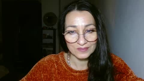 GinaONeon online show from 01/04/25, 08:27