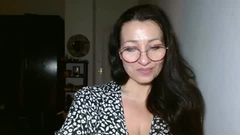 GinaONeon online show from 02/26/25, 08:54