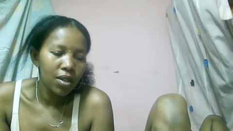 Snapshot of ginette9794 chatting on 10/16/25, 06:31 Ginette9794 online show from 10/16/25, 06:31