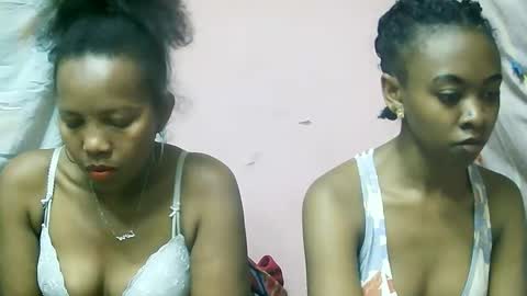 Snapshot of ginette9794 chatting on 10/19/25, 08:09 Ginette9794 online show from 10/19/25, 08:09