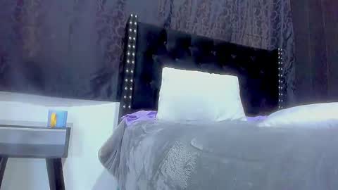 Snapshot of ginger_amarett chatting on 09/18/25, 10:01 Miss online show from 09/18/25, 10:01