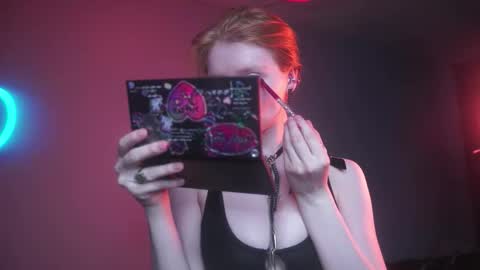        im expecting 350 thumbs up on my altar   online show from 09/17/25, 10:11