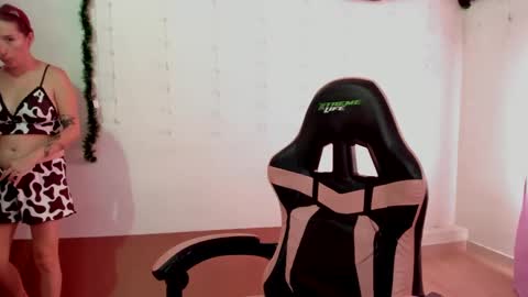 Snapshot of ginger_sweetty chatting on 01/18/25, 10:28 Ginger online show from 01/18/25, 10:28