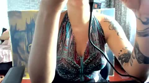Ginger online show from 06/10/26, 03:33