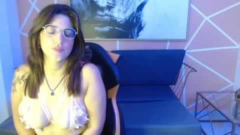 Vanessa online show from 08/04/26, 01:25