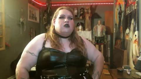 Snapshot of ginny_dominatrix chatting on 09/15/25, 12:43 ginny ray online show from 09/15/25, 12:43