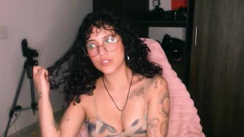 Snapshot of giny_bean chatting on 03/08/26, 02:04 giny_bean online show from 03/08/26, 02:04