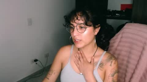 Snapshot of giny_bean chatting on 04/12/26, 02:16 giny_bean online show from 04/12/26, 02:16