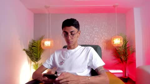 Snapshot of gio_carangi chatting on 03/21/26, 04:28 Gio Carangi online show from 03/21/26, 04:28