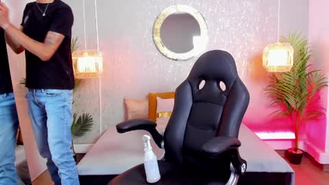 Snapshot of gio_carangi chatting on 04/15/26, 02:51 Gio Carangi online show from 04/15/26, 02:51