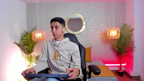 Snapshot of gio_carangi chatting on 05/02/26, 02:49 Gio Carangi online show from 05/02/26, 02:49