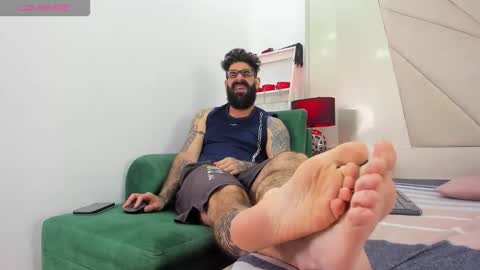 Snapshot of gio_lorenz chatting on 11/04/25, 01:32 gio_lorenz online show from 11/04/25, 01:32