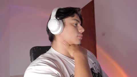 Snapshot of gio_russo chatting on 03/27/26, 05:34 GioRusso online show from 03/27/26, 05:34
