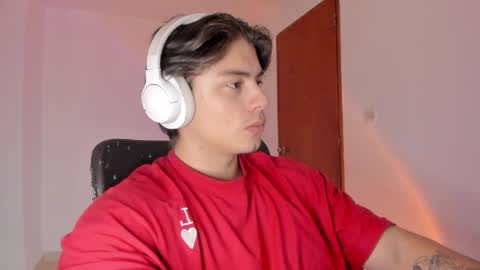 Snapshot of gio_russo chatting on 04/02/26, 03:42 GioRusso online show from 04/02/26, 03:42