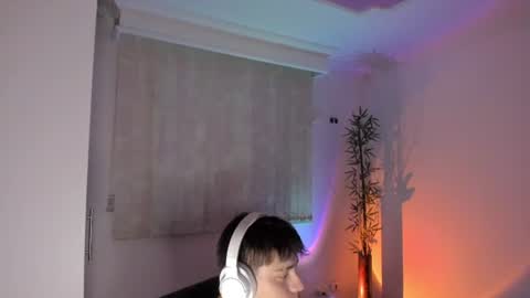 Snapshot of gio_russo chatting on 06/12/26, 12:31 GioRusso online show from 06/12/26, 12:31