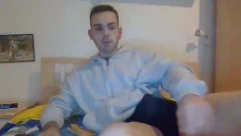 Snapshot of gionnylove chatting on 12/11/24, 11:32 gionnylove online show from 12/11/24, 11:32