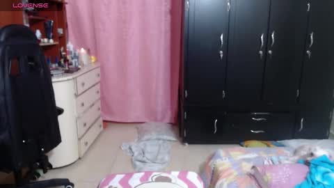 Mary online show from 10/12/25, 05:17