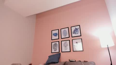 Giovanna  online show from 09/24/25, 06:22