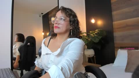G I S E P L A online show from 12/05/25, 07:32