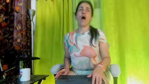 Girasol Walton online show from 07/06/26, 02:03