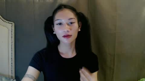 Snapshot of girl4uvanessaxxx chatting on 06/25/26, 06:29 Vanessa online show from 06/25/26, 06:29