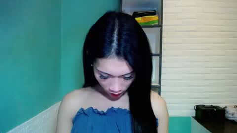 Snapshot of girl4uvanessaxxx chatting on 07/28/26, 04:50 Vanessa online show from 07/28/26, 04:50