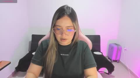 Alana online show from 11/25/25, 09:59