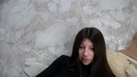 Snapshot of girl_cute007 chatting on 04/01/26, 08:28 girl_cute007 online show from 04/01/26, 08:28