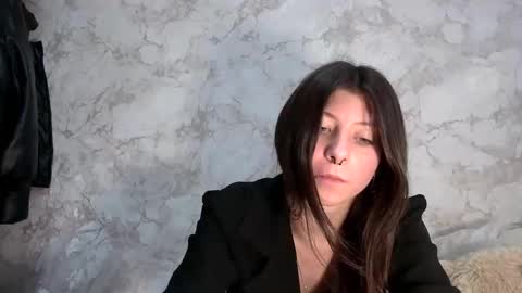 Snapshot of girl_cute007 chatting on 04/02/26, 09:40 girl_cute007 online show from 04/02/26, 09:40