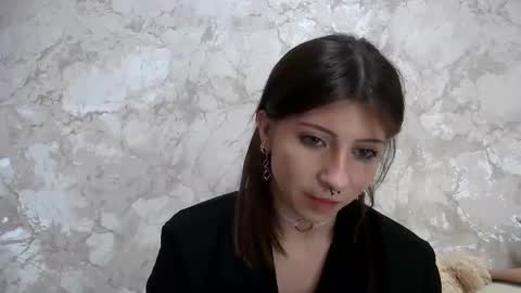 Snapshot of girl_cute007 chatting on 04/15/26, 08:20 girl_cute007 online show from 04/15/26, 08:20