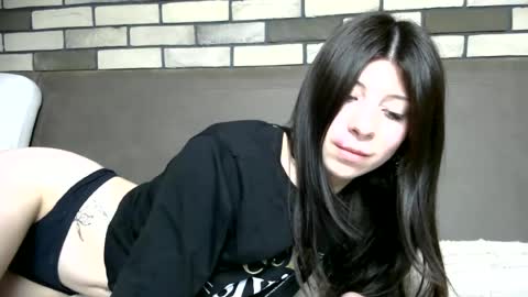 girl_cute007 online show from 07/01/26, 08:08