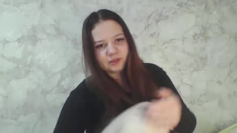 Snapshot of girl_cute07 chatting on 03/12/26, 08:04 girl_cute07 online show from 03/12/26, 08:04