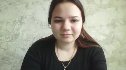 Snapshot of girl_cute07 chatting on 03/18/26, 02:42 girl_cute07 online show from 03/18/26, 02:42