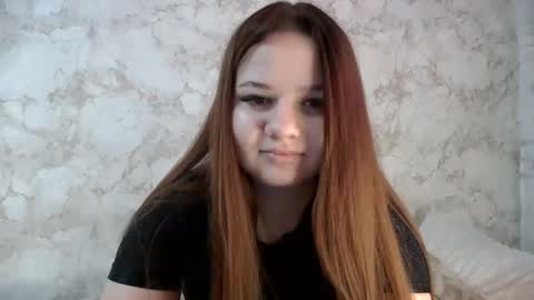 Snapshot of girl_cute07 chatting on 03/22/26, 04:10 girl_cute07 online show from 03/22/26, 04:10