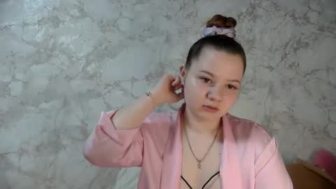 Snapshot of girl_cute07 chatting on 04/14/26, 05:30 girl_cute07 online show from 04/14/26, 05:30