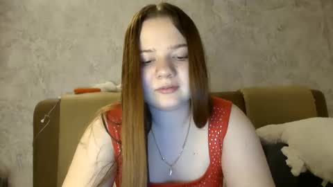 Snapshot of girl_cute07 chatting on 04/18/26, 11:27 girl_cute07 online show from 04/18/26, 11:27