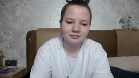 Snapshot of girl_cute07 chatting on 05/16/26, 07:45 girl_cute07 online show from 05/16/26, 07:45